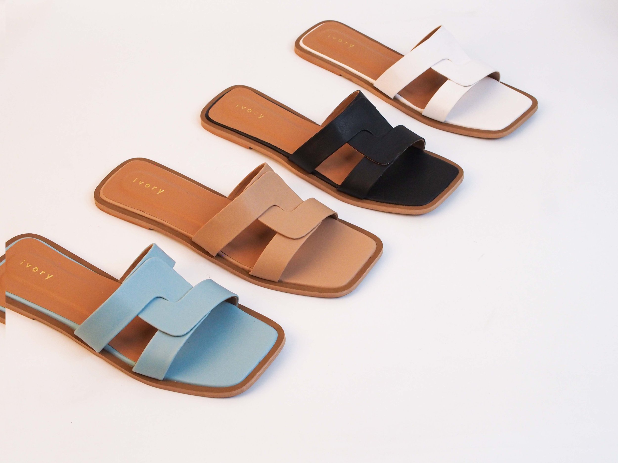 Flat leather strap sandals